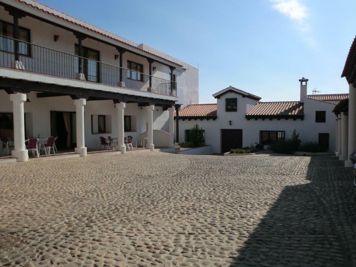 C.Rural Huertadeltiocruz Guest House Mestanza Екстериор снимка